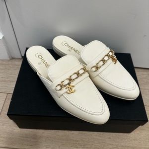 CHANEL “CC” CHAIN LOAFER MULES - SIZE: 40.5